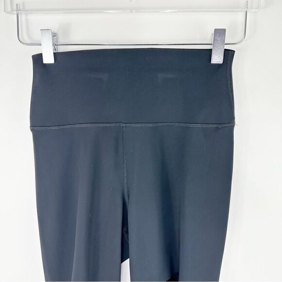 ALO YOGA 7/8 High Waisted Ripped Warrior Legging Black Small - Picture 6 of 13